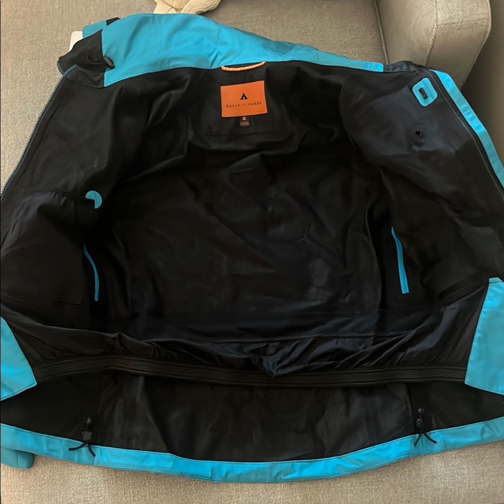 Basin + Range Shell Jacket - Picture 3 of 4